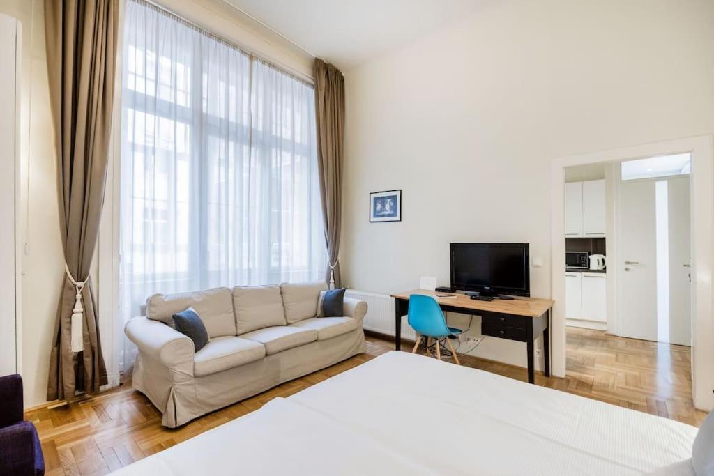 Klarahome Apartment Будапеща Екстериор снимка