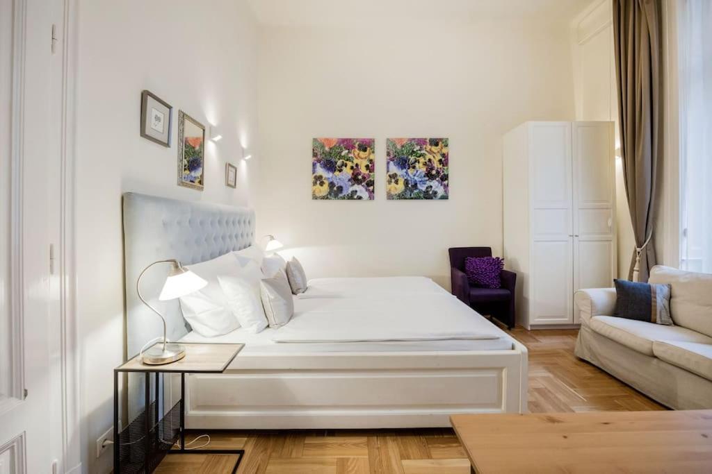 Klarahome Apartment Будапеща Екстериор снимка