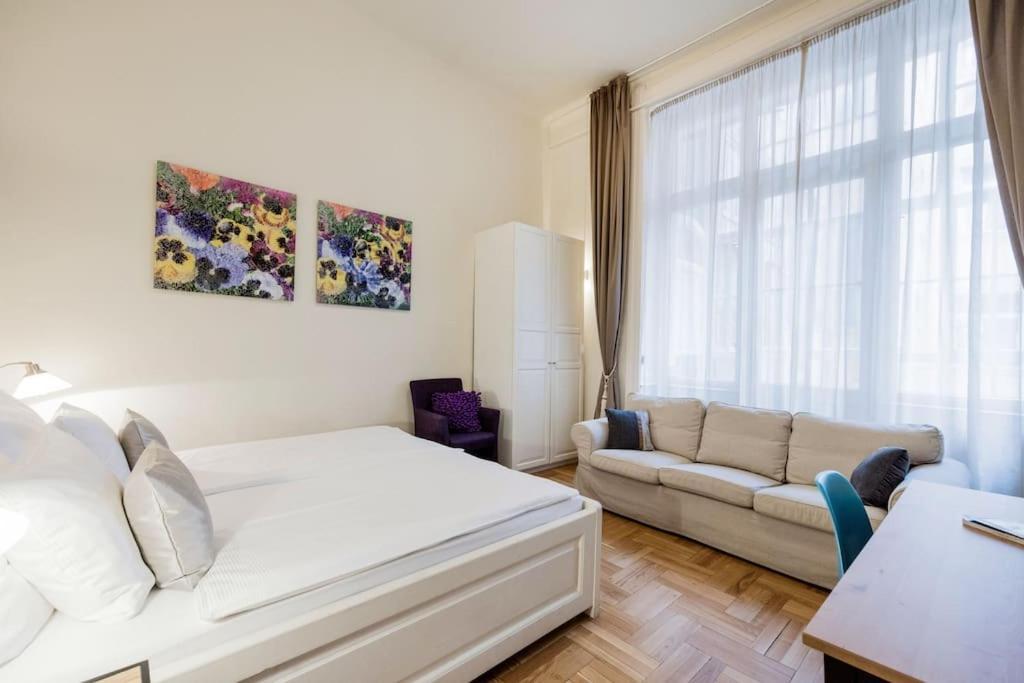 Klarahome Apartment Будапеща Екстериор снимка