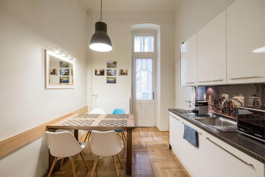 Klarahome Apartment Будапеща Екстериор снимка