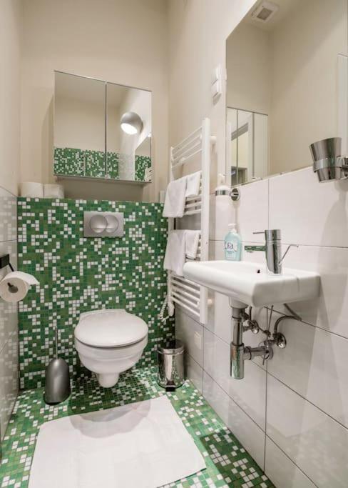 Klarahome Apartment Будапеща Екстериор снимка