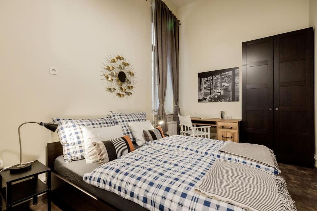 Klarahome Apartment Будапеща Екстериор снимка